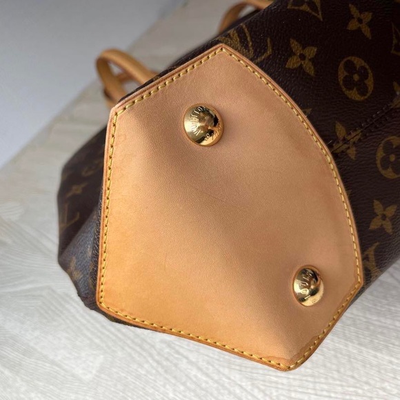 Louis Vuitton Wilshire MM Tote Bag - Picture 5 of 10